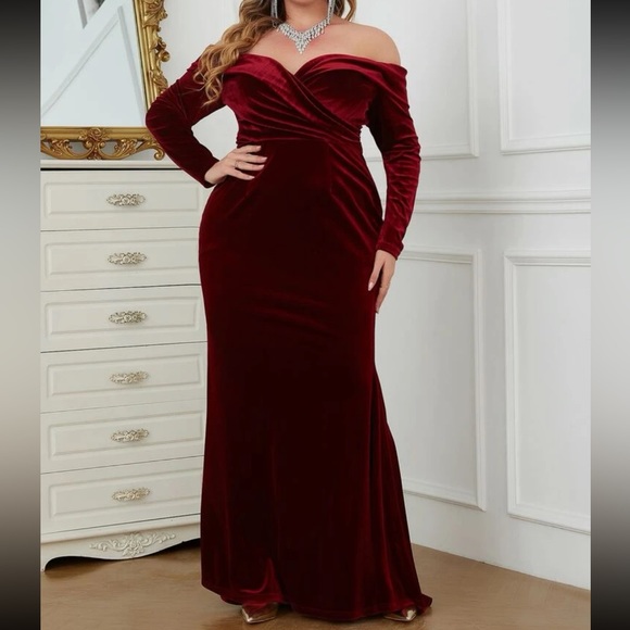 Plus Size Luxe Velvet Off Shoulder Prom Formal Party Evening Wedding Dress - Picture 3 of 10